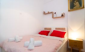 Aristotelous Street Small Apartment